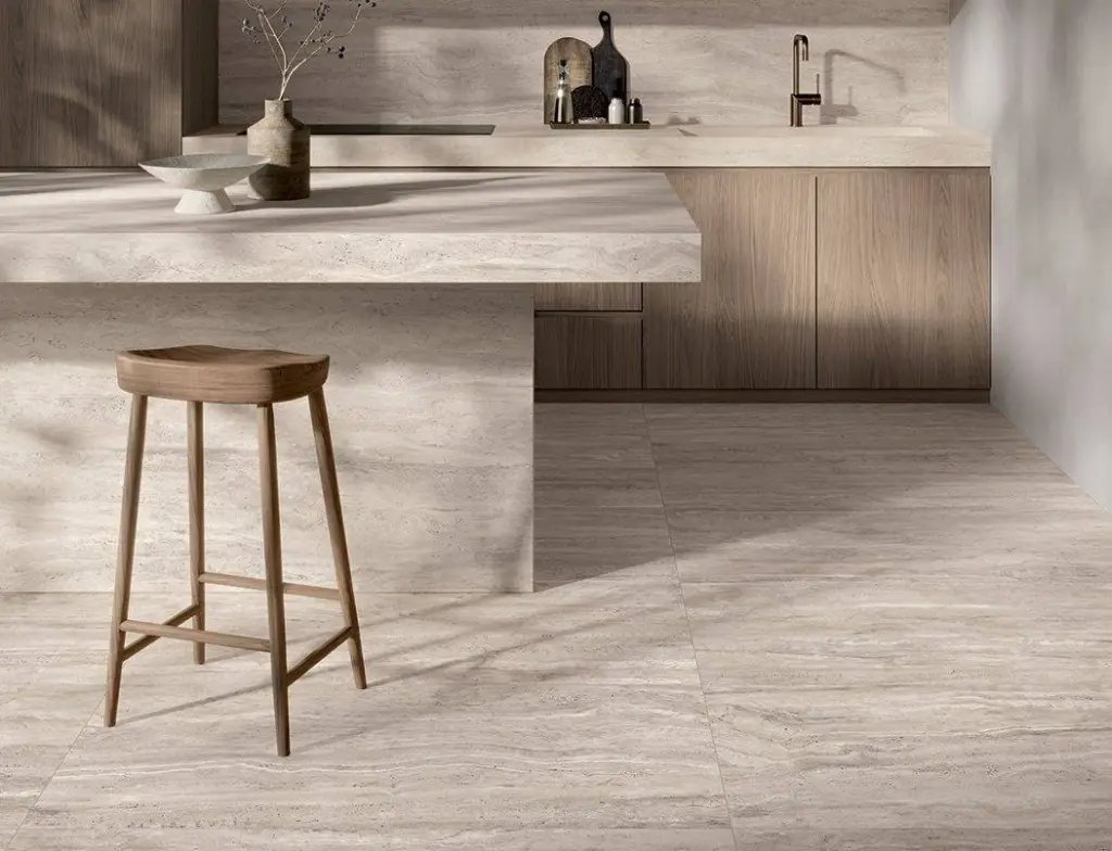 Интерьер FONDOVALLE Royal travertino